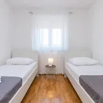Stunning In Gornje Rastane Ferienhaus Donje Rastane